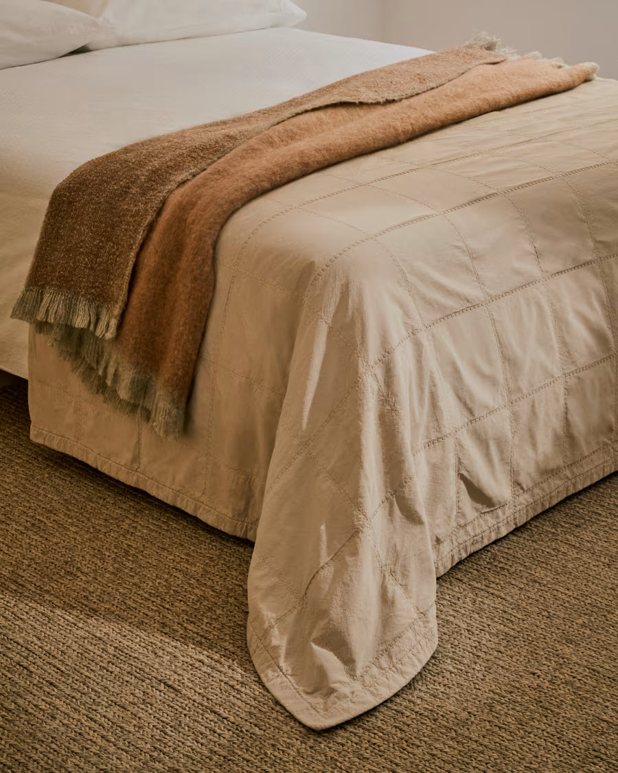 Copriletto Isor in ciniglia 100% cotone ecrù a quadri per letto 90/135 cm