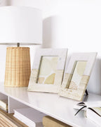 Cornice per foto URIA in marmo bianco e pietra beige 23 x 18 cm