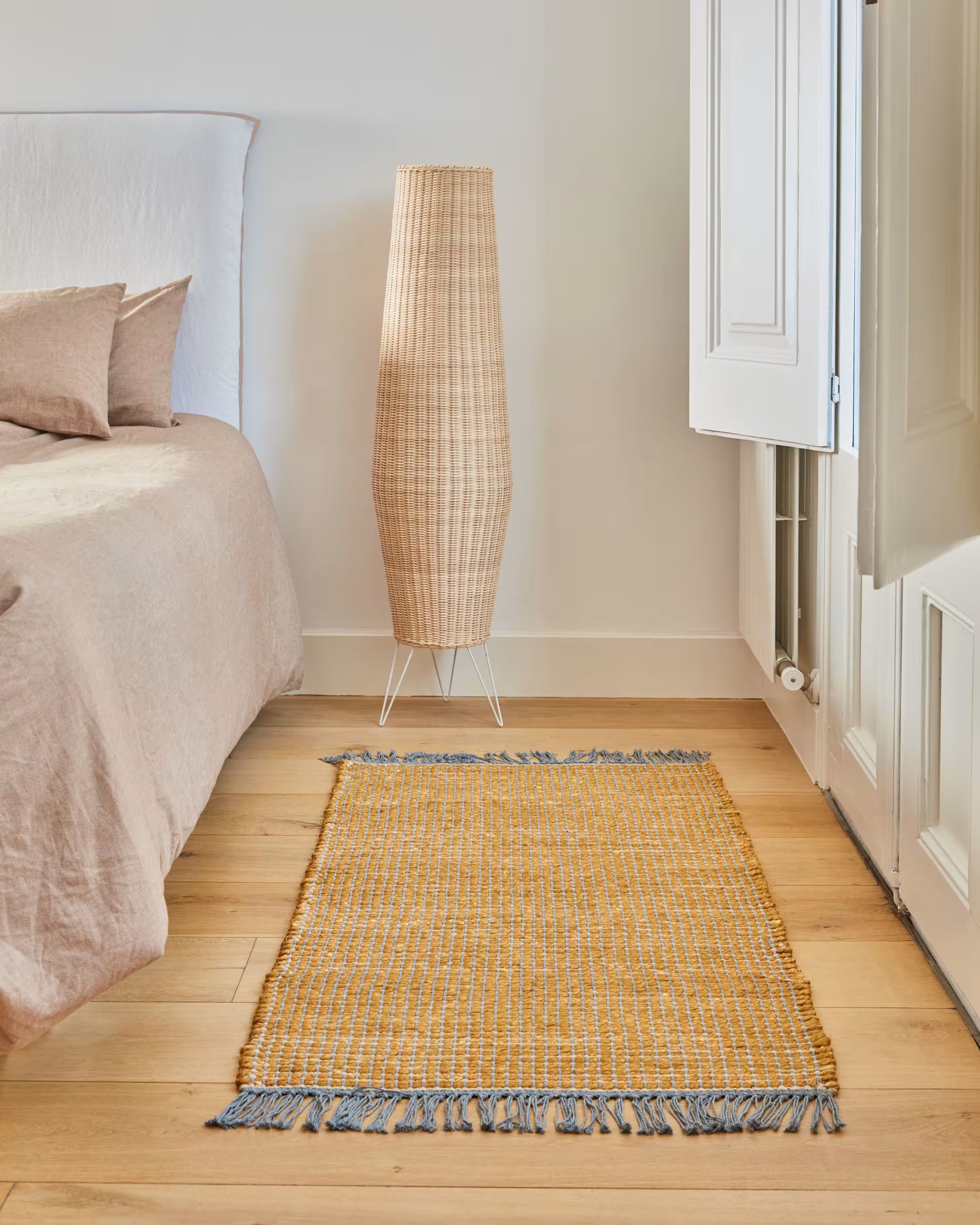 Lampada da terra Kamaria grande