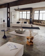 Tavolino Hakon  con interno intagliato