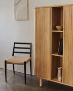 Credenza alta Mailen 2 porte in impiallacciatura di frassino con finitura naturale 110 x 160 cm