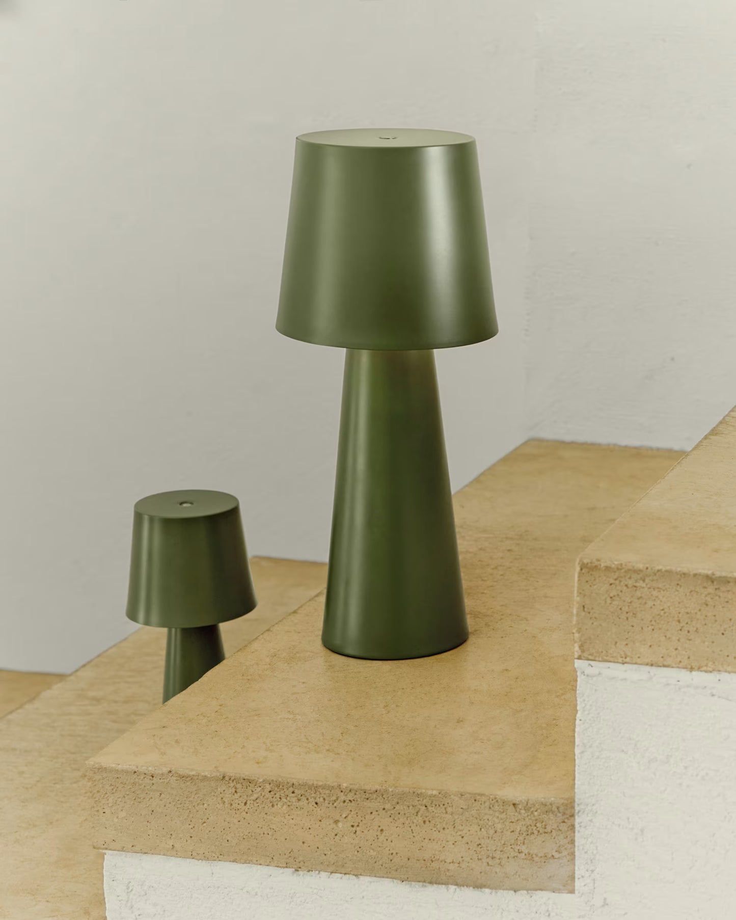 Lampada da tavolo grande da esterni Arenys verde