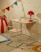 Sedia Tinn in impiallacciatura di frassino e struttura in metallo beige