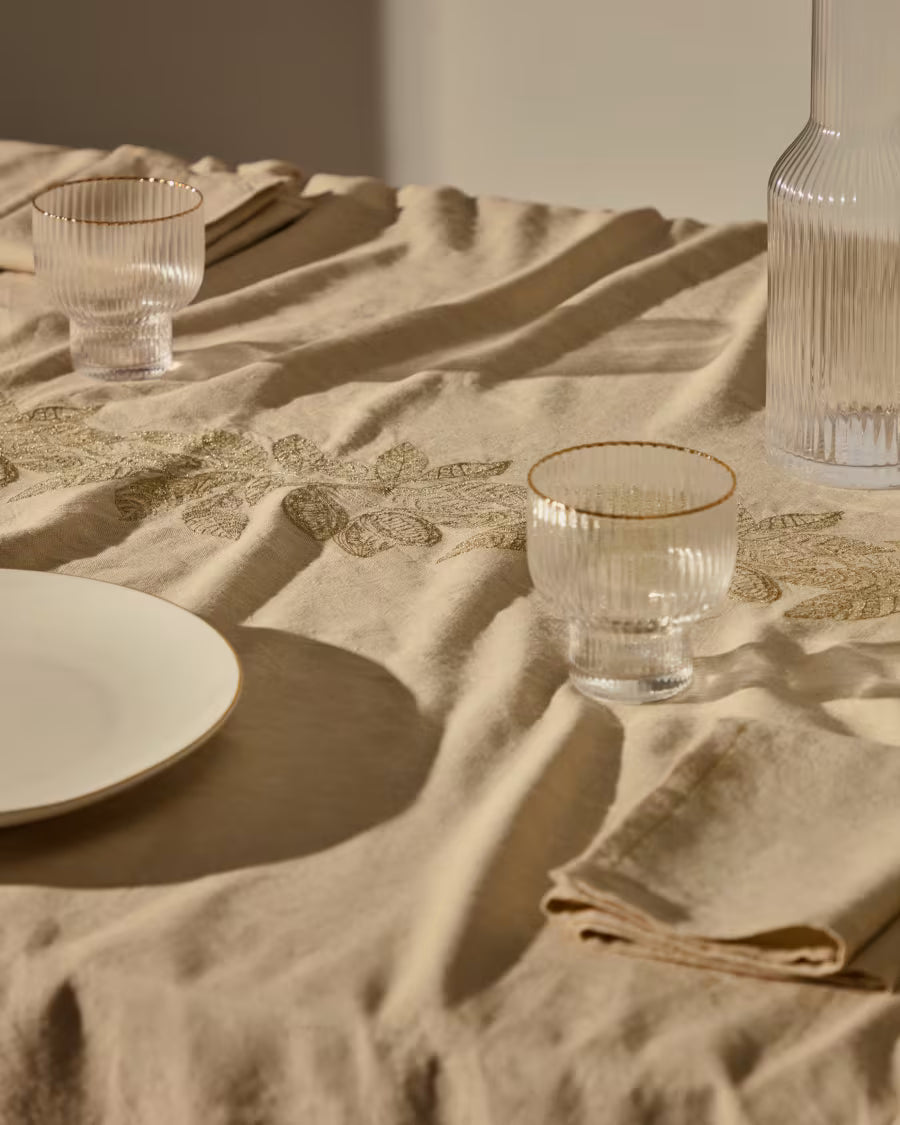 Tovaglia Oreti beige in cotone e lino beige ricamato con cacao di lurex dorato 150x250cm