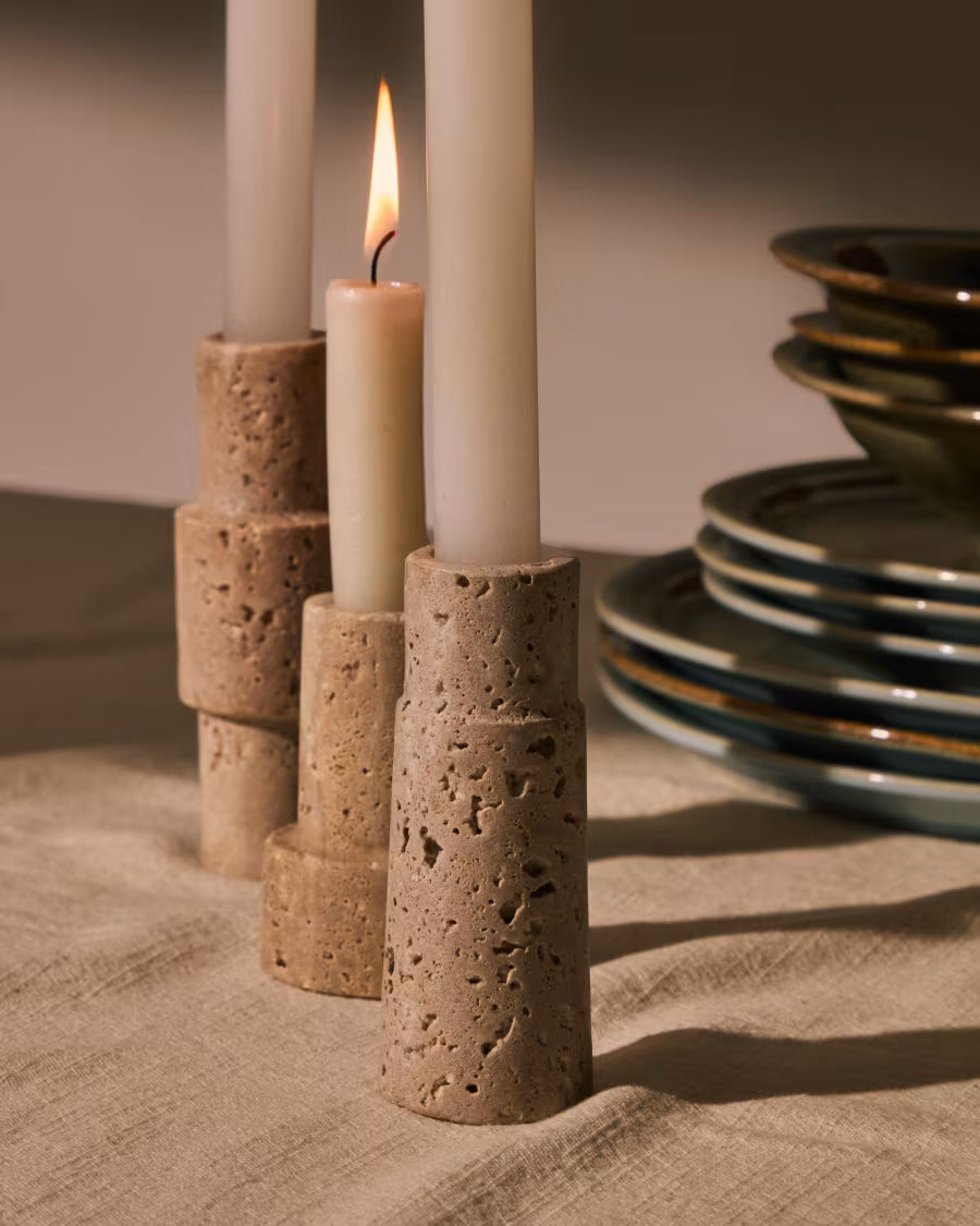 Set Majid di 3 candelabri in travertino beige