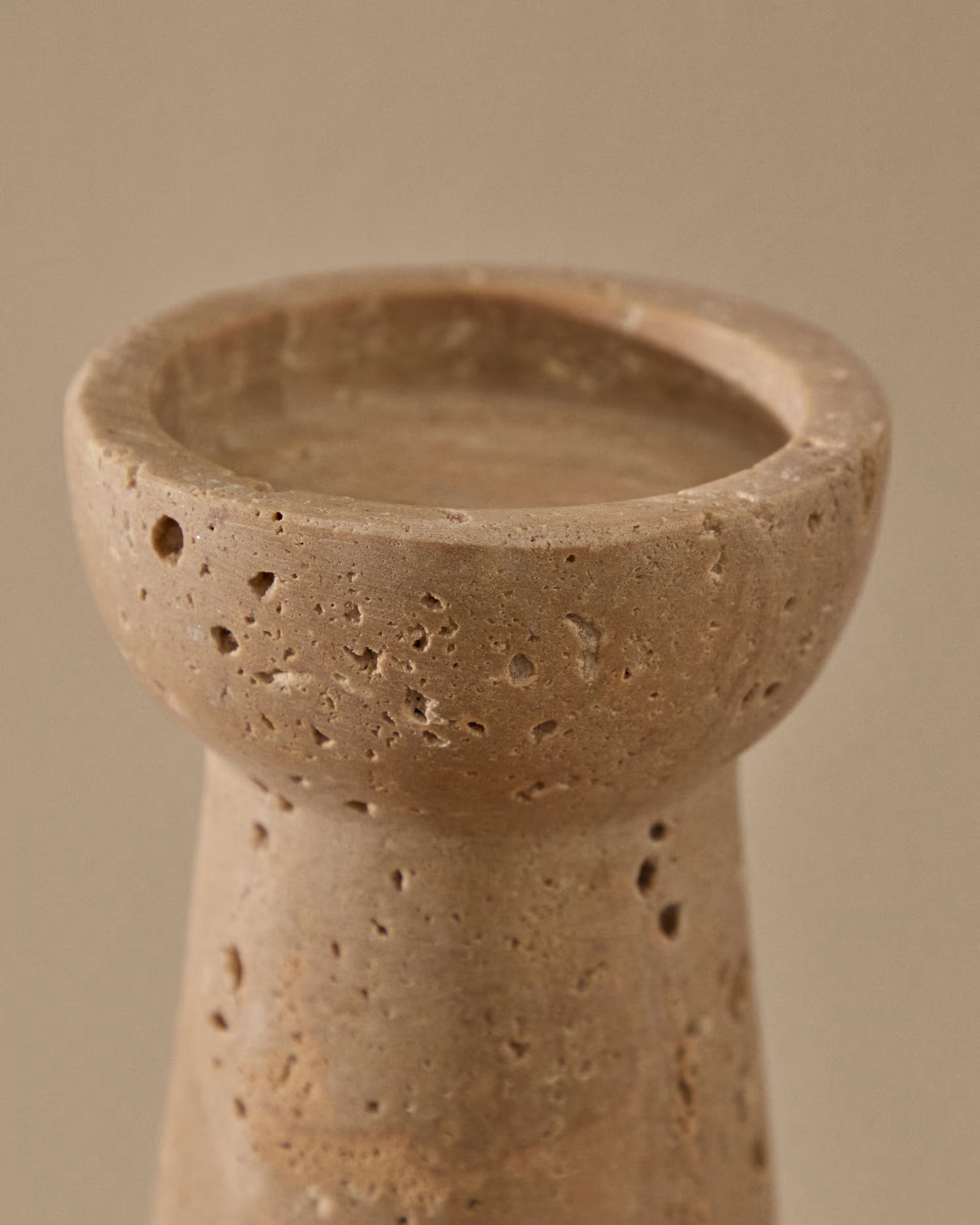 Candelabro grande Magan in travertino beige