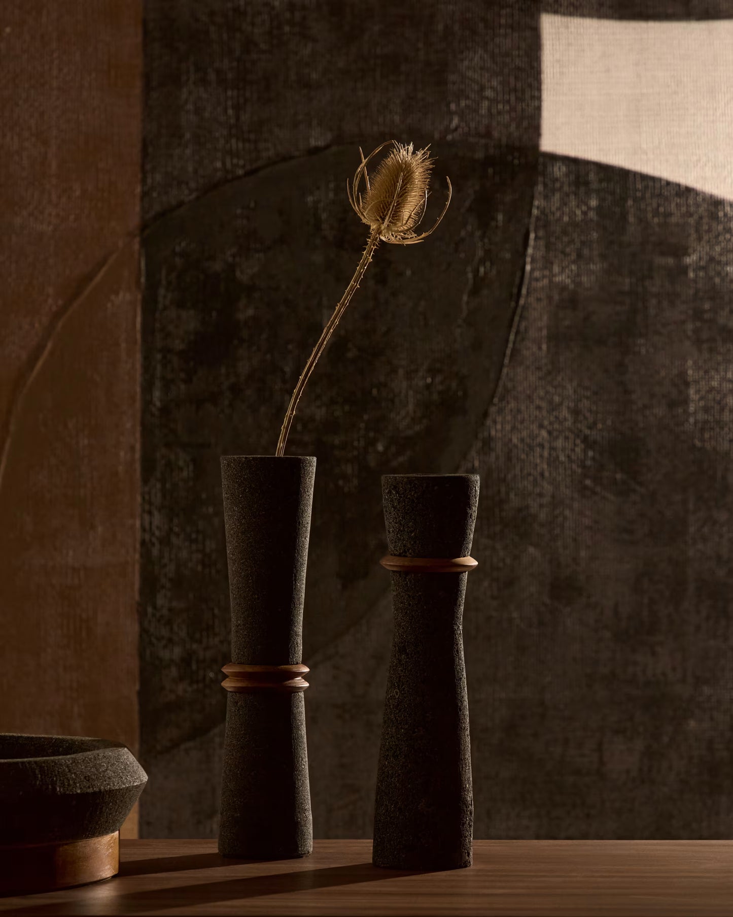 Vaso Naro in pietra nera e legno di teak 30 cm