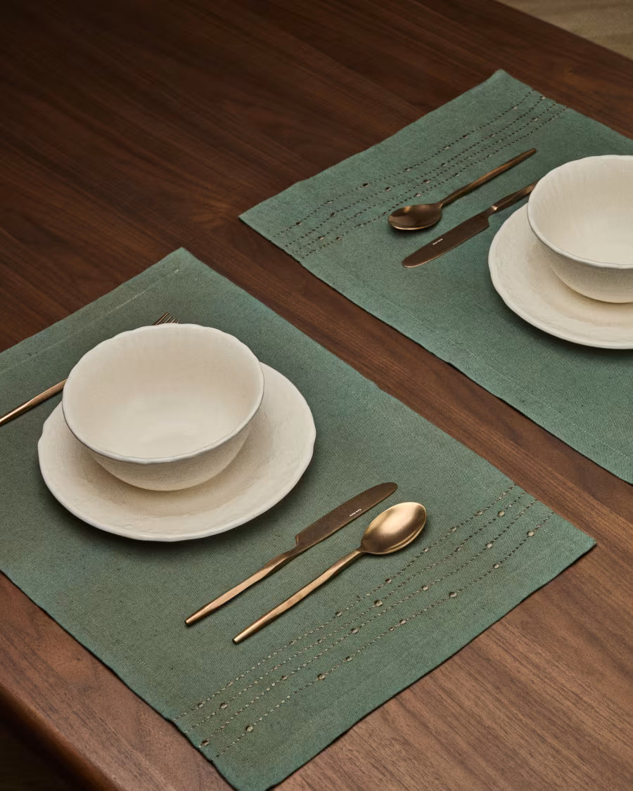 Set di 2 tovagliette Flia in lino e cotone verde con ricamo in lurex verde 30 x 50 cm