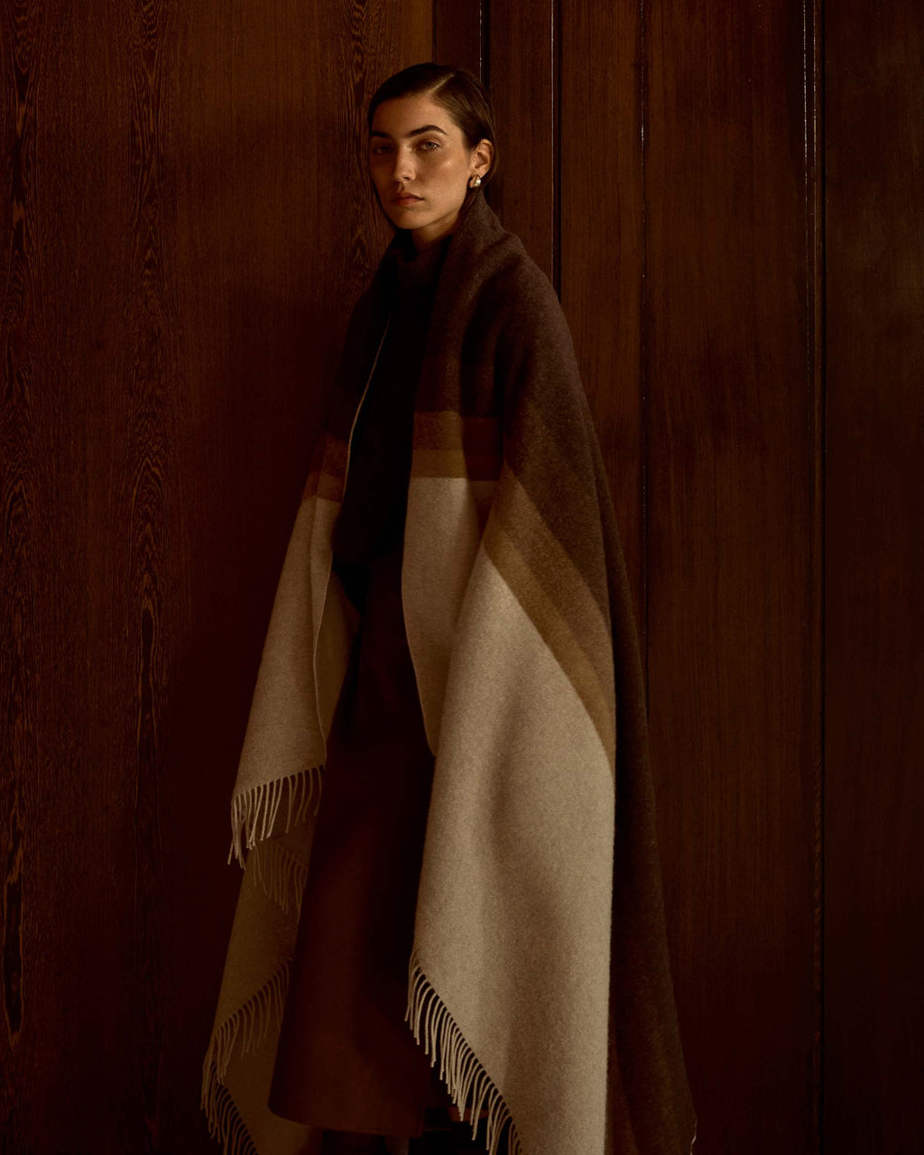 Coperta Voreni in lana multicolore con frange 130 x 170 cm