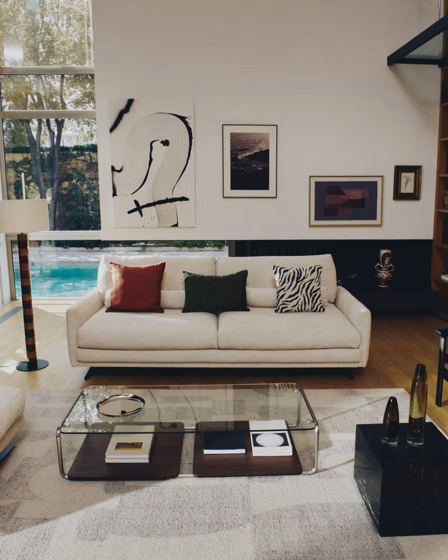 Divano Veliro 3 posti in ciniglia beige con gambe in acciaio finitura nera 240 cm FSC Mix Credit