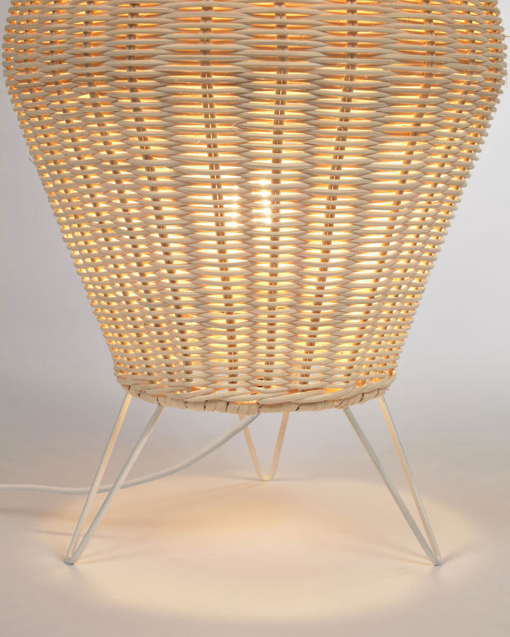 Lampada da tavolo Kamaria