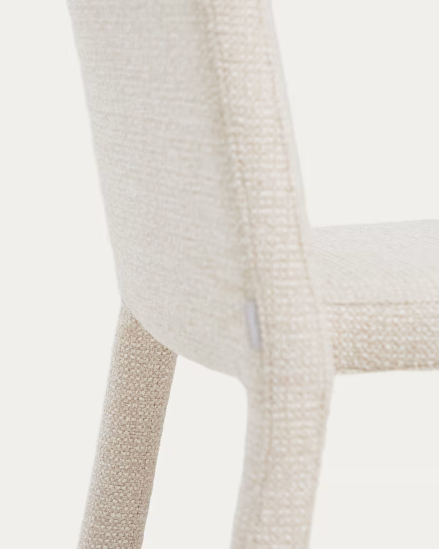 Sedia impilabile Loria in ciniglia beige