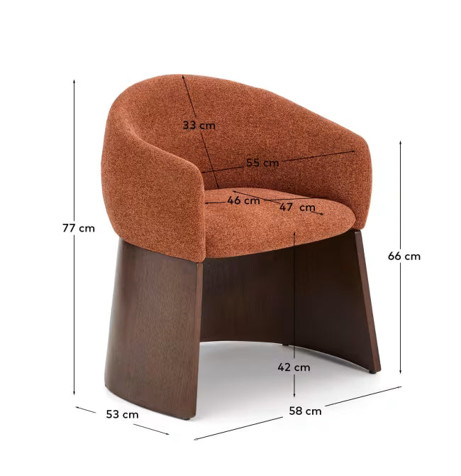 Sedia Bosca in ciniglia color terracotta e impiallacciatura di noce FSC 100%