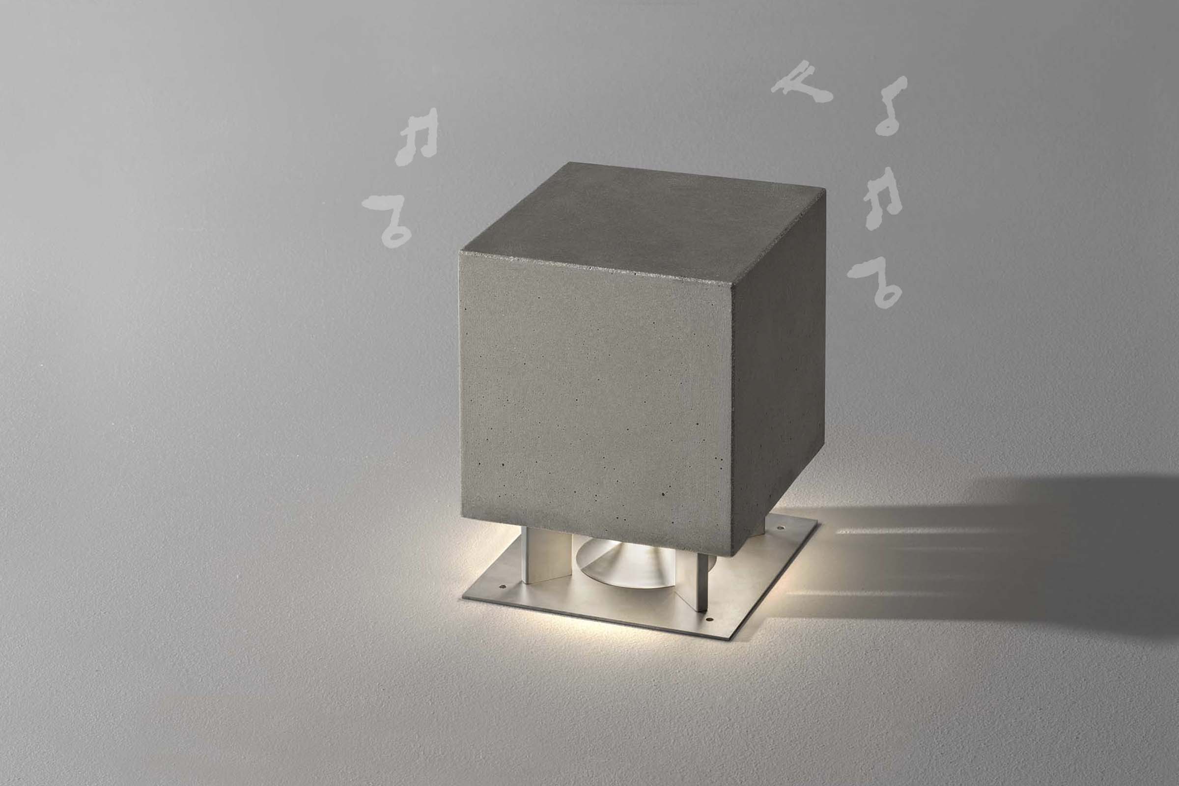 Lampada da terra outdoor con speaker CEMENTO Art. 701