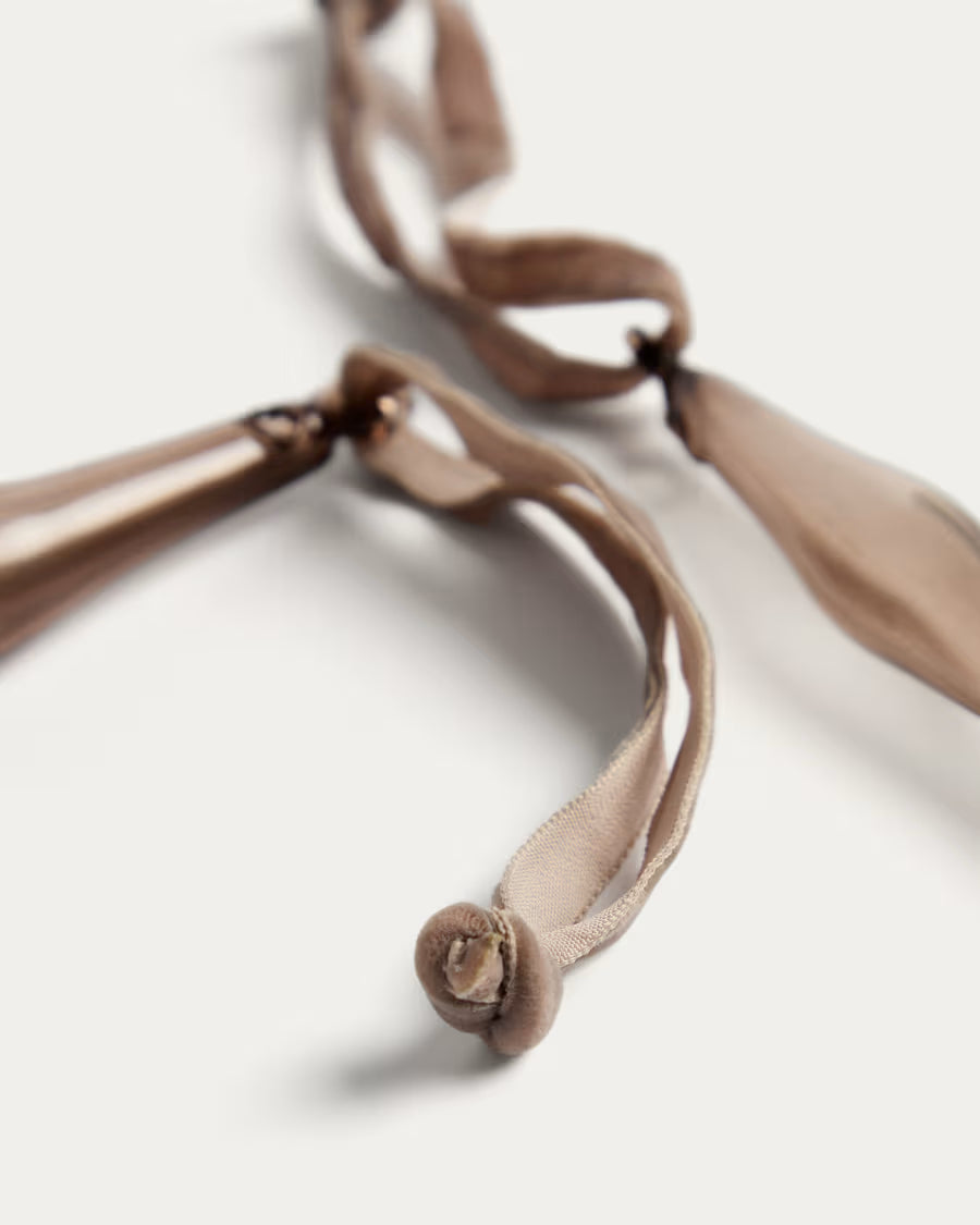 Set Isven di 2 ornamenti da appendere in vetro riciclato marrone 10 cm