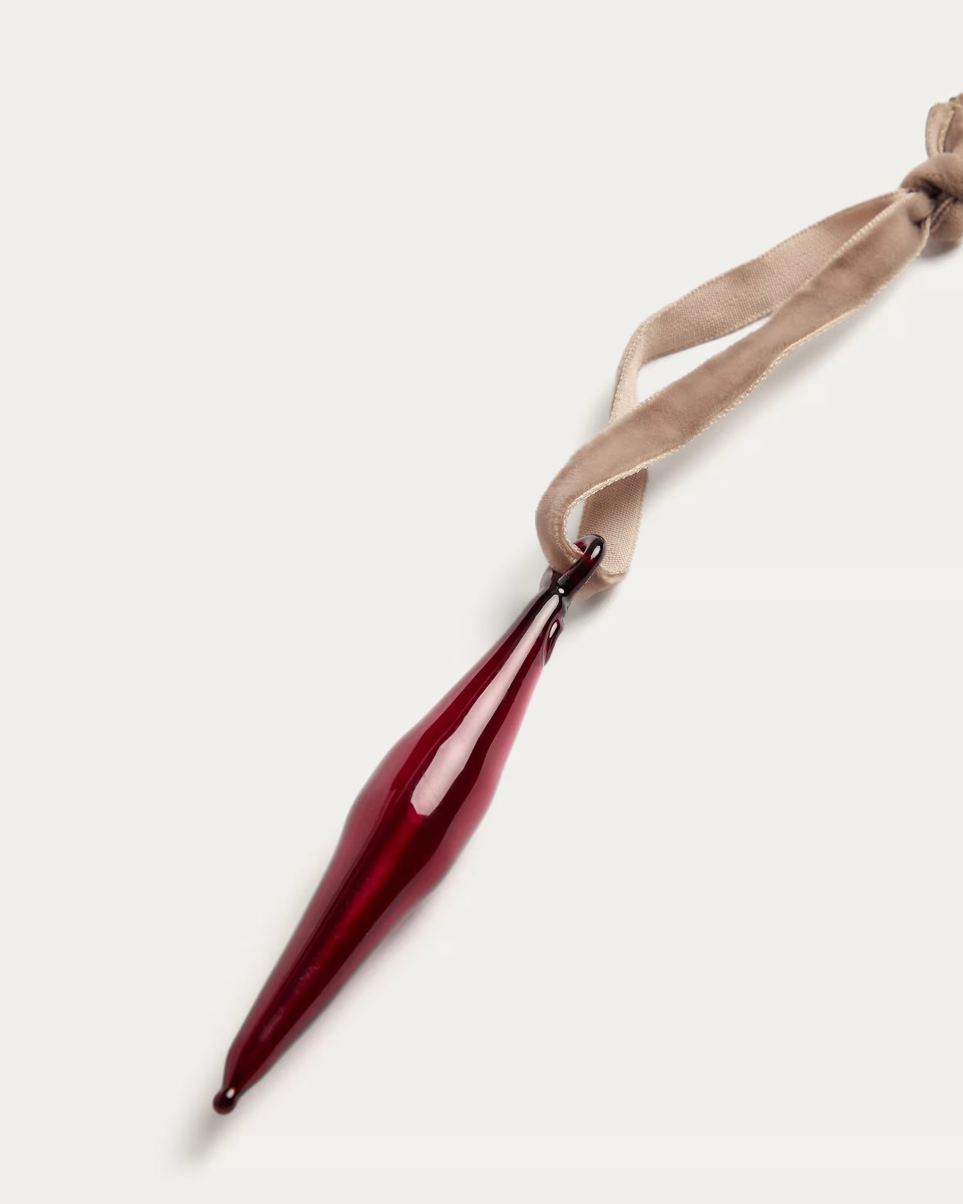 Set Isven di 2 ornamenti da appendere in vetro riciclato rosso 10 cm