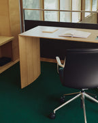 Scrivania Litto in impiallacciato di rovere 140 x 60 cm