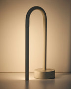 Lampada da tavolo portatile Bow in alluminio grigio