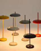 Lampada da tavolo portatile Porte in alluminio grigio chiaro