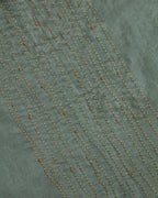 Tovaglia Flia in lino e cotone verde con ricamo in lurex dorato 150 x 250 cm