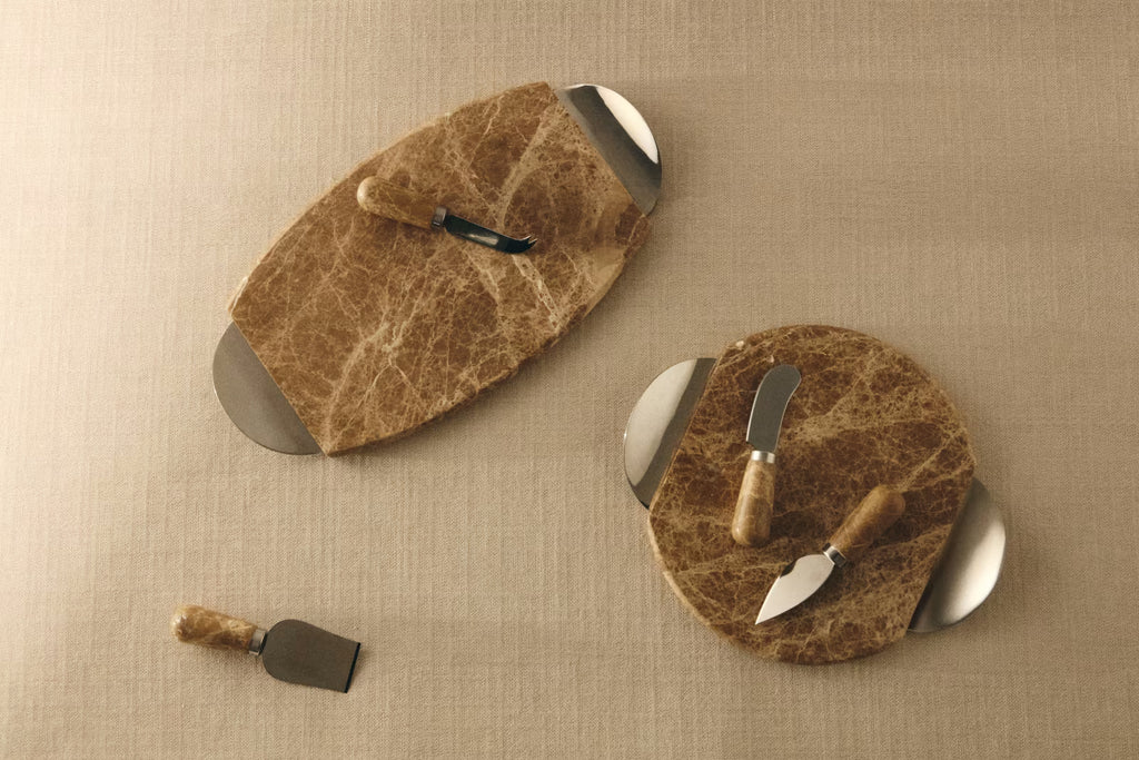 Set di 4 coltelli da formaggio Adoma in marmo beige e acciaio inox
