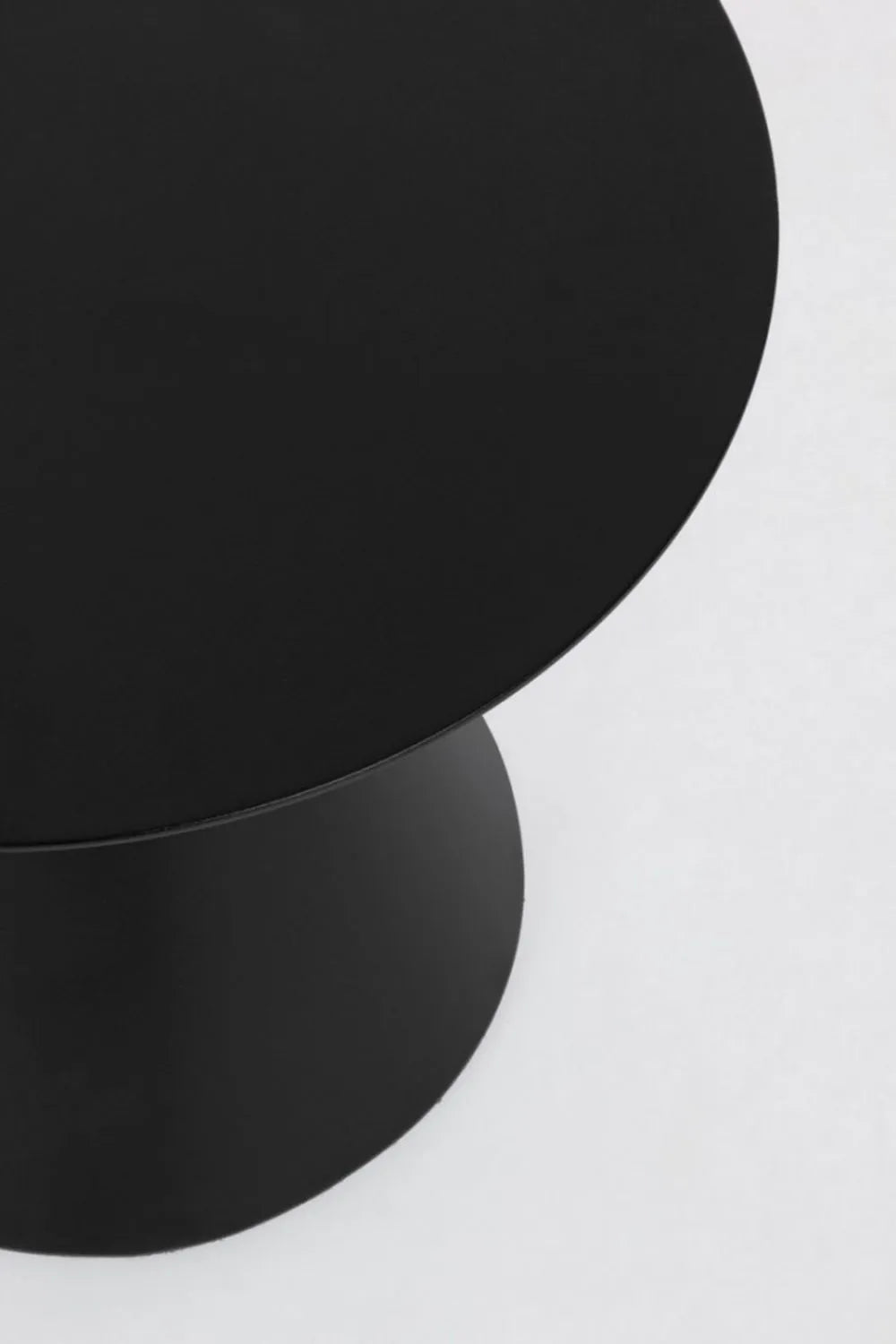 Tavolino rotondo ALOHA in alluminio nero