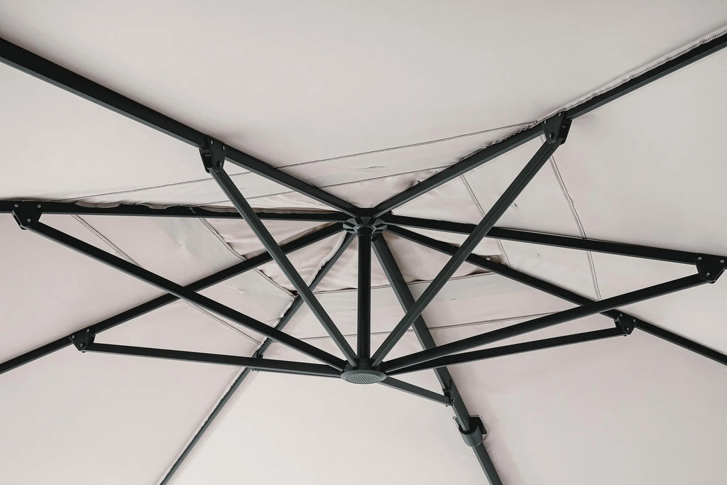 Ombrellone a sospensione ARIES con palo in alluminio e telo naturale 3×4