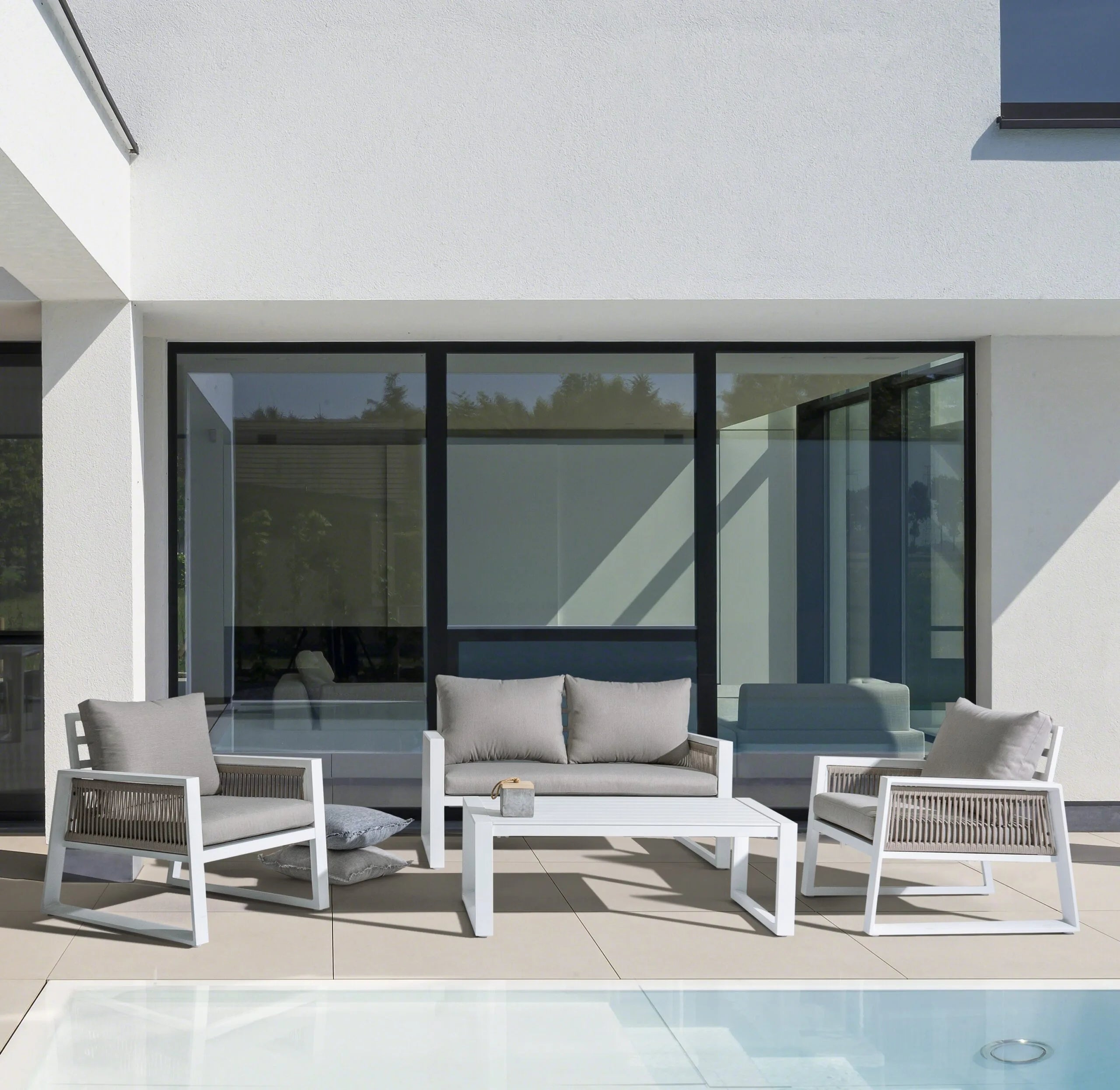 Set salotto CAPTIVA con 1 divano, 2 poltrone e 1 tavolino in alluminio bianco textilene tortora