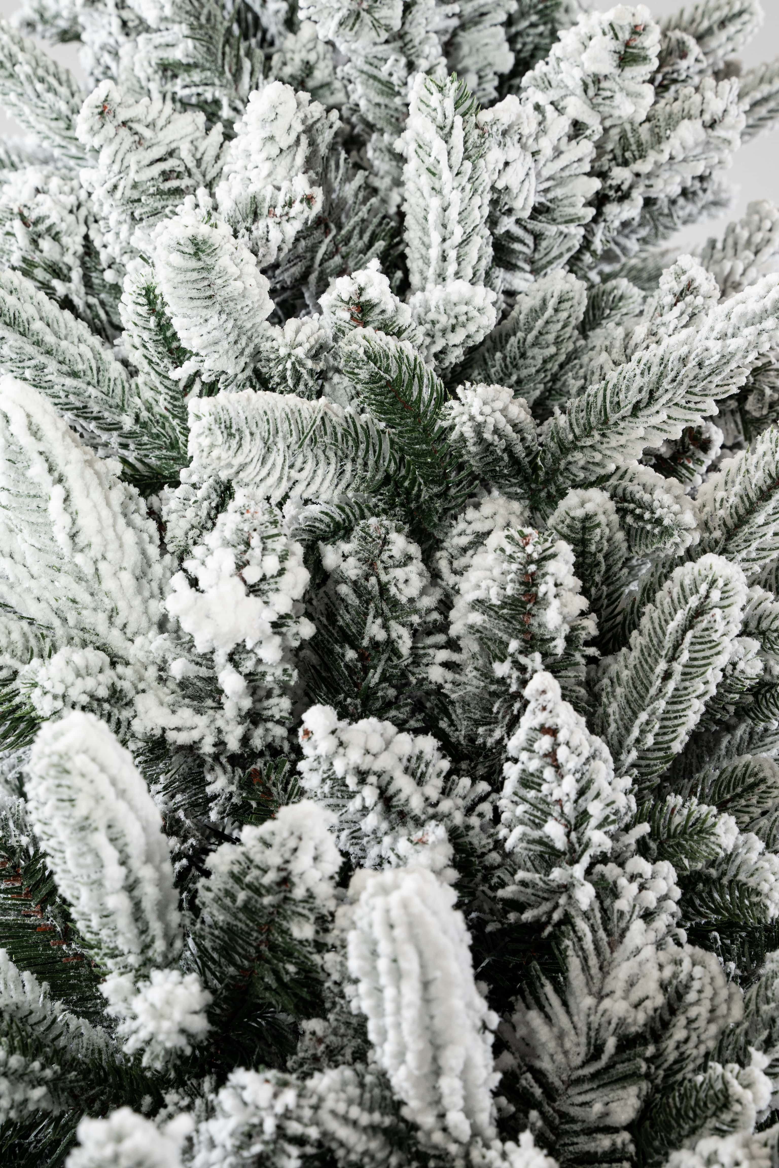 Albero  Slim innevato "LARES" 180 CM