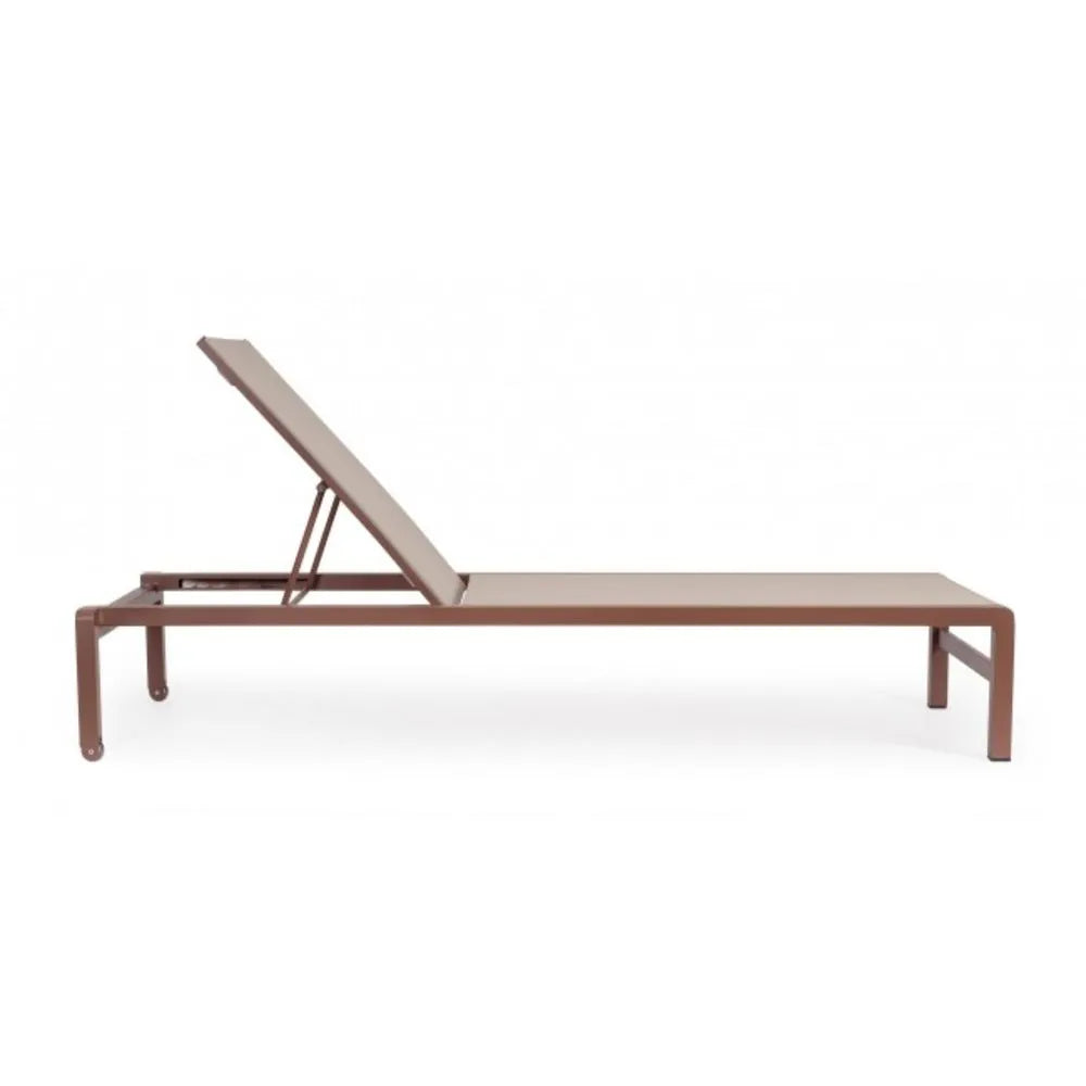 Set di 4 lettini reclinabili KONNOR in alluminio ruggine e textilene tortora, con ruote