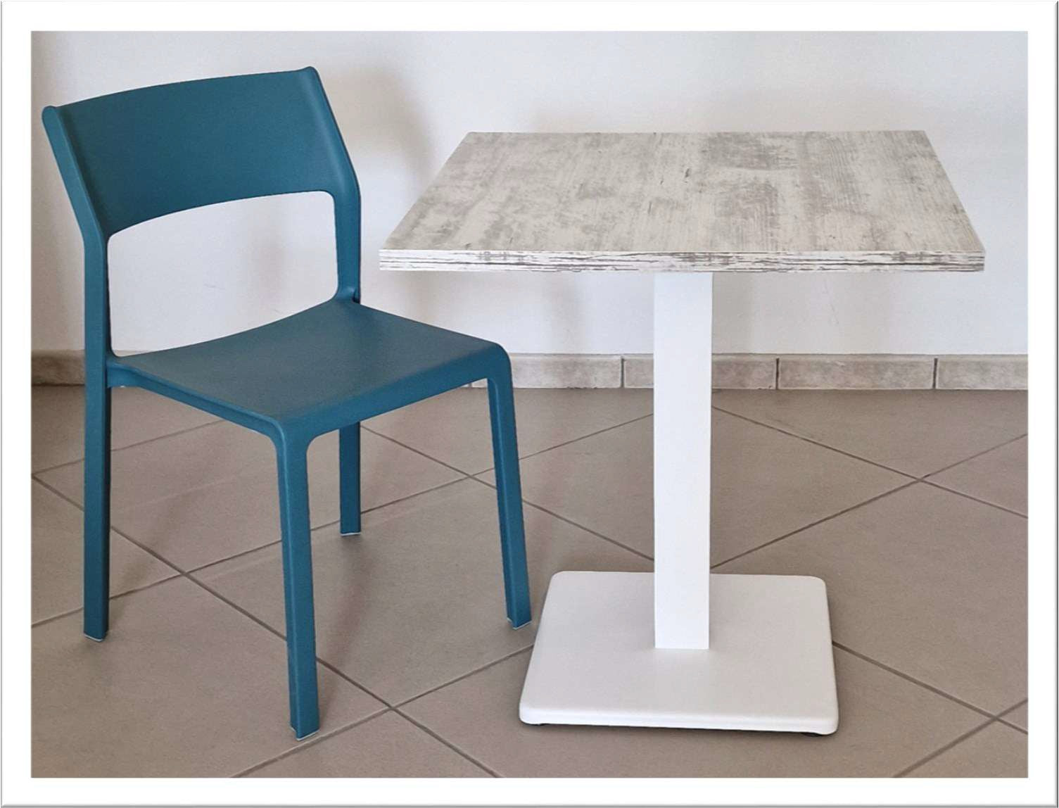 Sedia Trill turchese