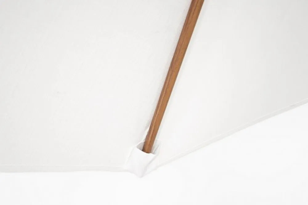 Ombrellone rotondo PALINURO con palo centrale in acciaio e telo bianco