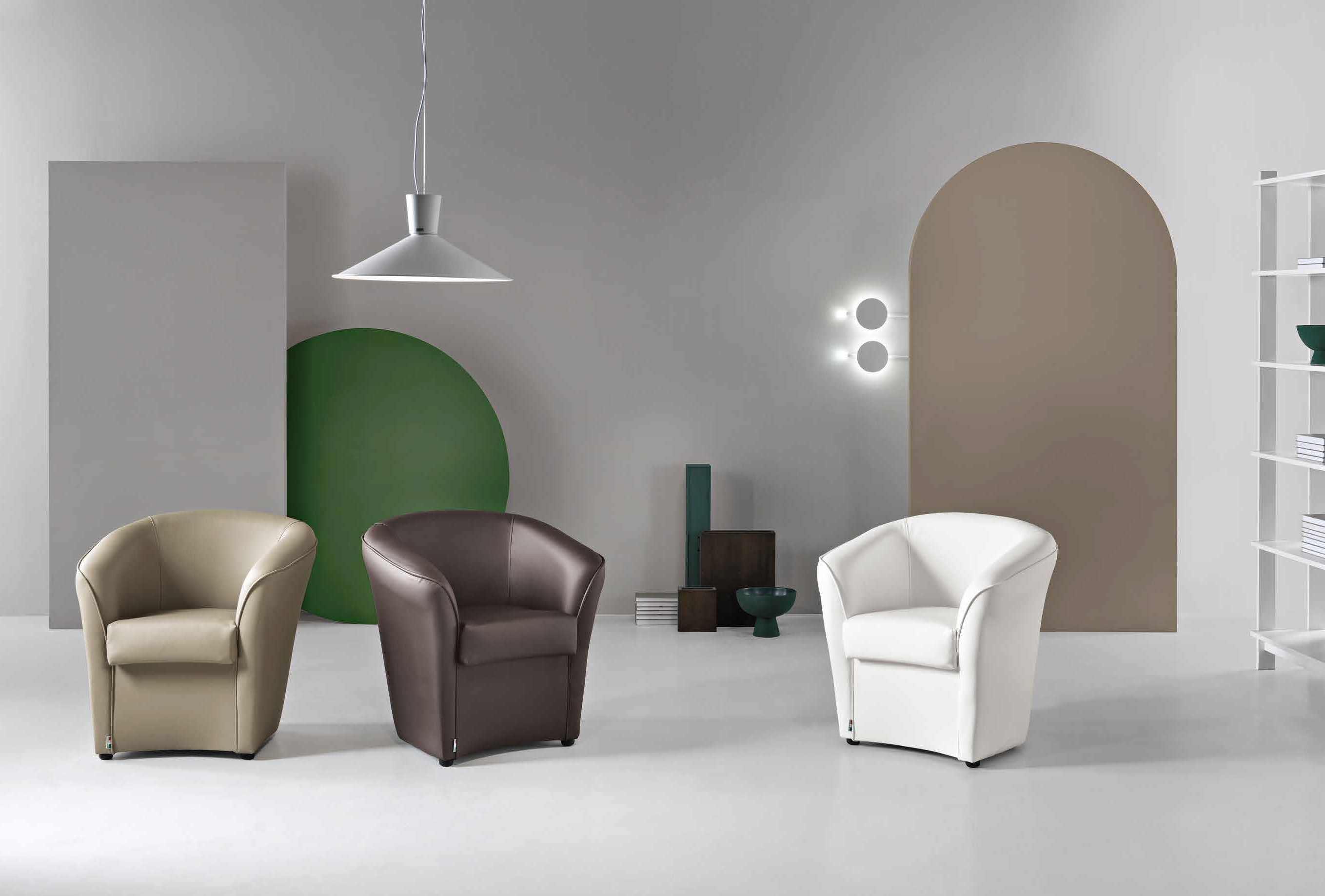 Poltrona in ecopelle Valentina